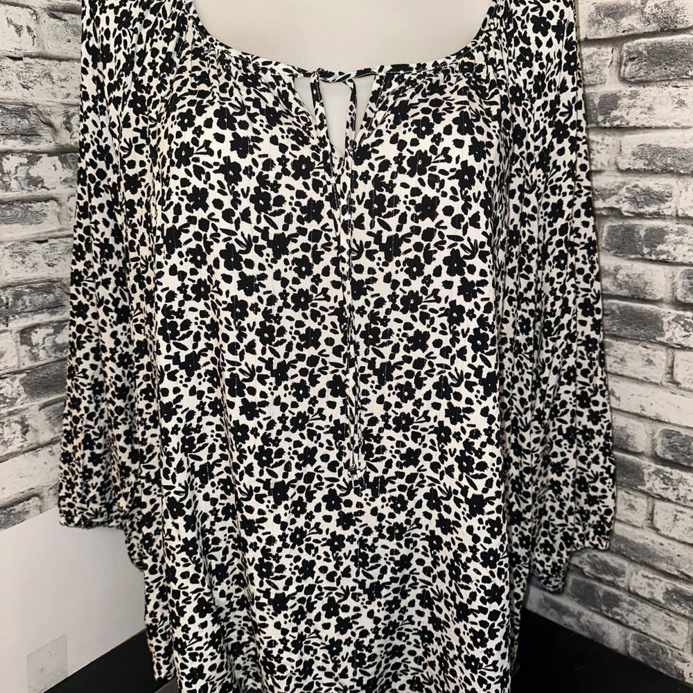 Plus Size Women's Black & White Blouse - NEW